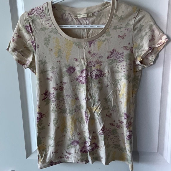 Uniqlo UT tee - Picture 1 of 3